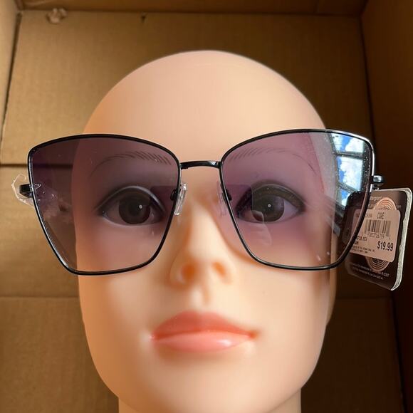 Foster Grant MaxBlock Teagan Sunglasses Black - Picture 1 of 8